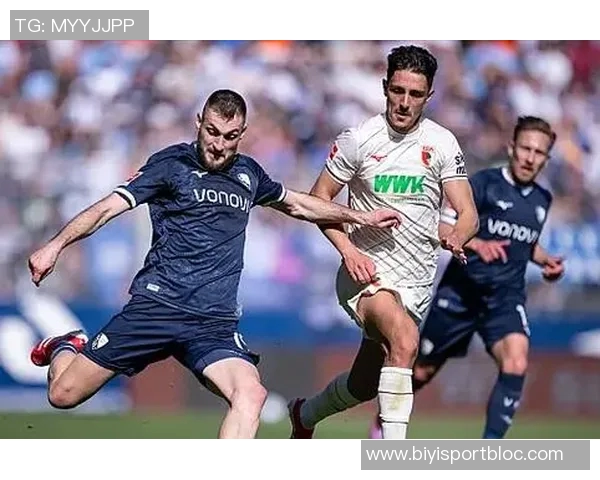 多家英超德甲球队争夺20岁奥格斯堡中场新星科穆尔 多家英超德甲球队争夺20岁奥格斯堡中场新星科穆尔