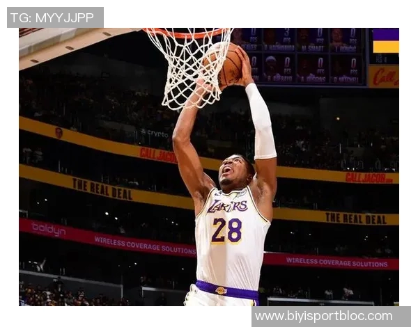 拉拉维亚分享湖人三巨头数据与东契奇里夫斯的精彩表现分析