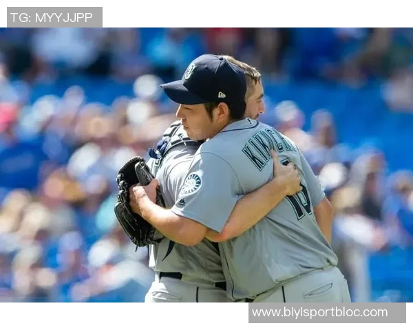 瓦妮莎携女儿观赛道奇不敌对手MLB世界大赛G4令人惋惜