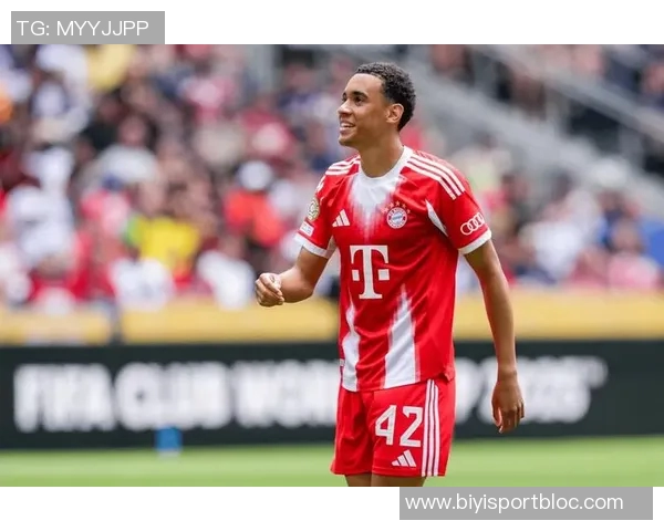 迪亚斯加盟拜仁首10场德甲贡献10球表现仅次于凯恩和克洛泽