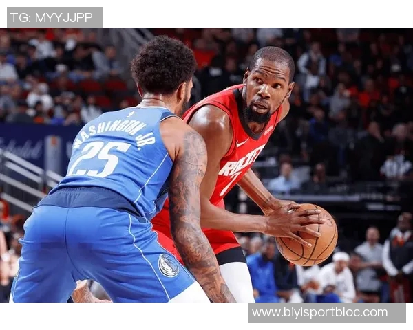 路威称杜兰特将助力小贾巴里成长是绝佳学习机会 路威称杜兰特将助力小贾巴里成长是绝佳学习机会